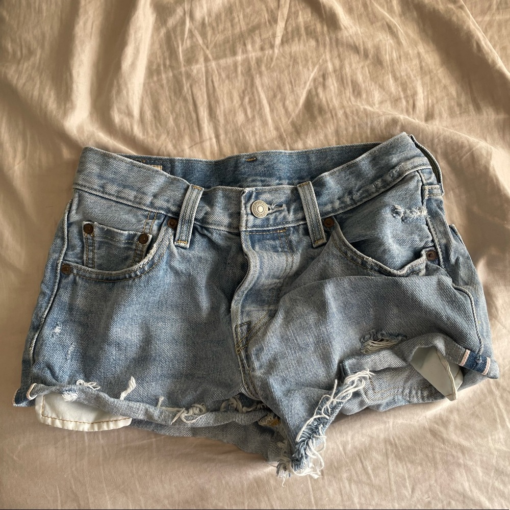 levi denim shorts